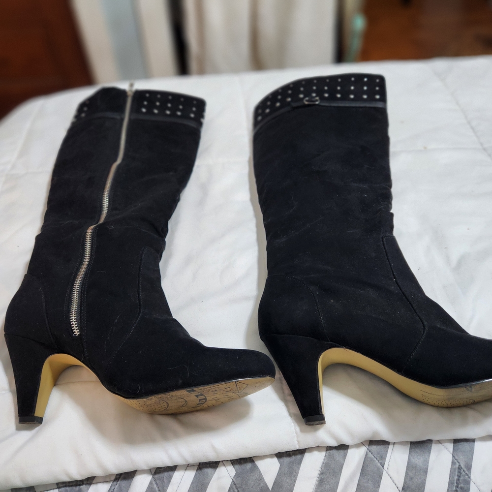 Bella Vita Black Studded Heeled Boots